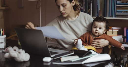 Economic concerns dominating Iowa caucuses