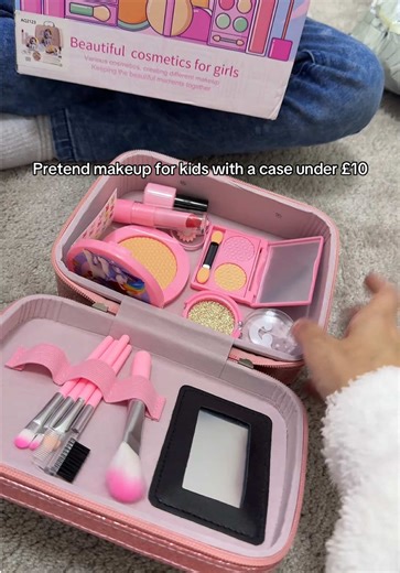 Cute Pretend Makeup Set for Little Girls Under £10