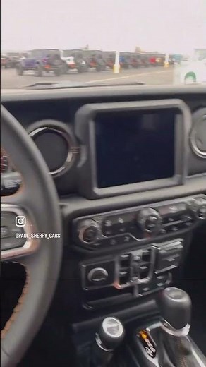 Beautiful Jeep Wrangler Sahara!