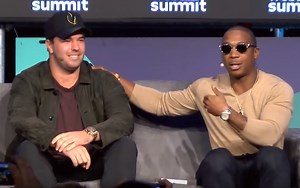 Ja Rule Leads Crowd In 'F*ck You Ja Rule!' Chant At Concert After Fyre Festival Backlash