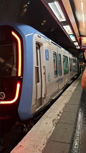 retournement du tour premier MF19 a paris Austerlitz ‪@LaFerailleFrancaise‬