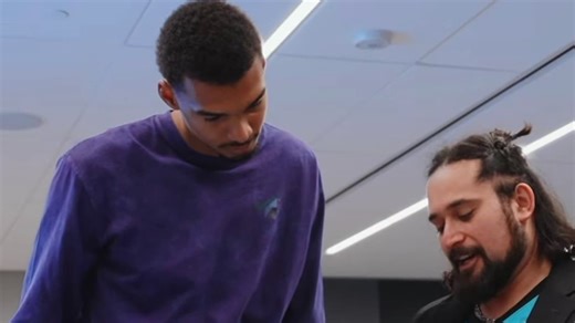 "Wembanyama nous a fait une présentation Powerpoint": dans les coulisses du casting et de la formation des nouveaux "ultras" des Spurs