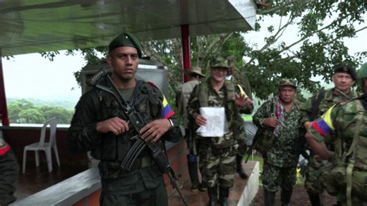 El País Cali on Instagram: "📌El rebelde más buscado de Colombia, alias Iván Mordisco, convocó a una cumbre de comandantes de diferentes guerrillas en defensa de "la hermana" Venezuela tras la incursión militar de Estados Unidos en Caracas que terminó con la captura de Nicolás Maduro. 🎥AFP #Noticias #IvánMordisco #DisidenciasdelasFarc #Venezuela #Colombia"