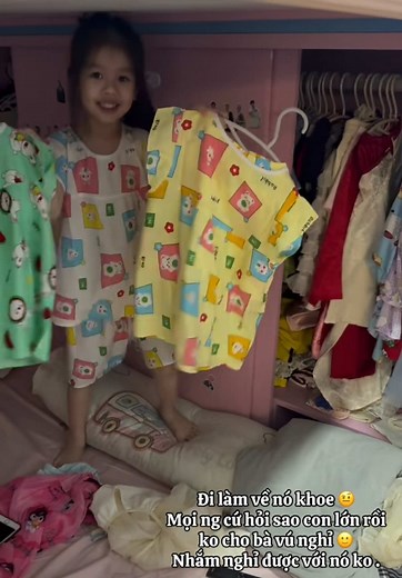 Phim Kim Bình Mai & Những Món Quà Đặc Biệt