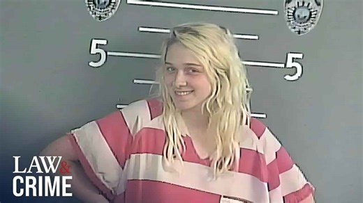 Mom poses for mugshot after abandoning kids: Police