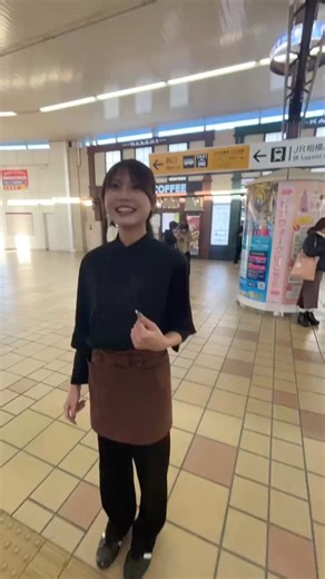 とろけるハンバーグ福よし 海老名店 on Instagram: "海老名駅から徒歩3分！！ 福よし海老名店までの行き方です！ ＼保存して迷わず来店／ 海老名駅から福よし海老名店までの行き方📍 ビナガーデンズテラス4F エスカレーターを上がってすぐ🍖 ランチもディナーも営業中！ ご予約承り中！！ ホットペッパー・食べログと予約媒体あります！ ぜひお待ちしております！ 営業時間 11:00~22:00 年中無休 電話番号 046 240 6129 #福よし海老名 #海老名ランチ #海老名グルメ #ビナガーデンズテラス #海老名駅海老名ディナー #とろけるハンバーグ #行き方動画 #駅近グルメ #徒歩ルート"