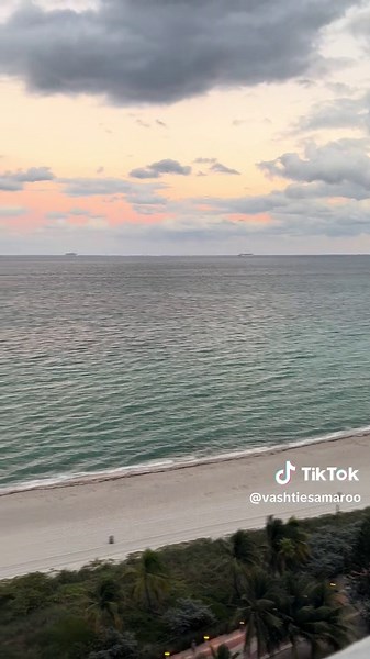 🌊✨ #fyp #vacations #miami #miamibeach #guyanese