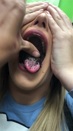 Jessie Sims Open Mouth Challenge Dare with Worms