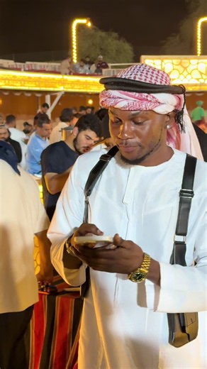 Living and enjoying the best moment of my life in Dubai 🇦🇪✨. But those who see my smile today can't imagine how difficult it was to get here. 😭🙏🏽 There were struggles, tears, criticism, and many moments when I thought about giving up. Today, I can only thank God for allowing me to live what once seemed impossible. ❤️‍🩹 It wasn't easy, but it was worth it. 🦅🔥🇦🇪
