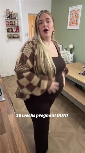 Stylish Plus-Size Outfits at 38 Weeks Pregnant