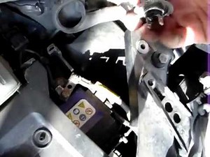 RENAULT MODUS wymiana żarówki H7 przód Replacing light bulbs front