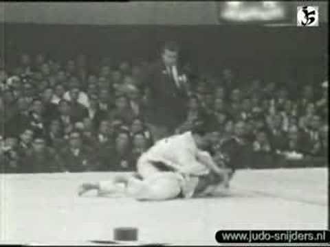 Judo Tokyo 1964 Isao Inokuma (JPN) - Jong Dal Kim (KOR)