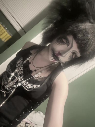 Okay guys I’m gonna make another video later today so you guys better glaze me 🥹 #vkei #meow #fyp #emo #visualkei @𝙎𝙆𝙀𝙀𝙏𝟯𝙍❗️ @phia 𖣂 @☆ maisi ☆ @🦇jada🪦🪦 @finley @|orra @🦄 @ᓚᘏᗢ