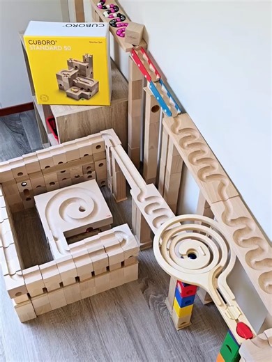 Mesmerizing Marble Run: ASMR Fun with Colorful Spheres