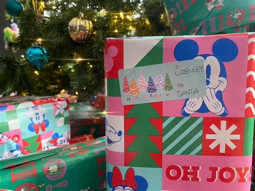 Decatur family surprised with Holiday Home Invasion from K105