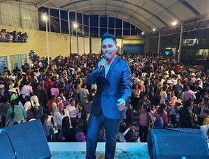 41K views · 739 reactions | TEMA: ACUERDATE DE MI INTERPRETE: JHOSEM BONILLA ORQUESTA SHOW FAMOSOS DE HUÁNUCO | Orquesta Show Famosos De Huanuco | Facebook