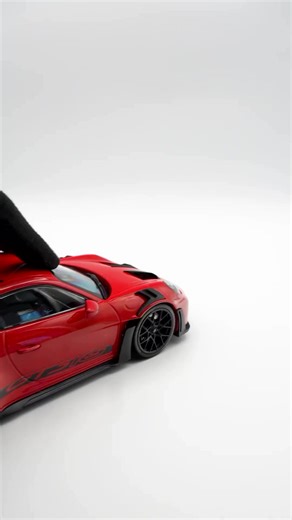 The #GT3RS travels 0-60 mph in 3.0 seconds, with a top track-speed of 184 mph. I think we can all agree this car is the epitome of street legal performance. 🙌 | Livecarmodel.com