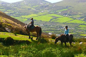 In honor of St Patricks Day, some of our favorite places to ride in Ireland. https://eqkk.us/2qax | Equitrekking
