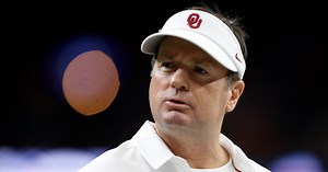 Former Oklahoma head coach Bob Stoops returning to coaching