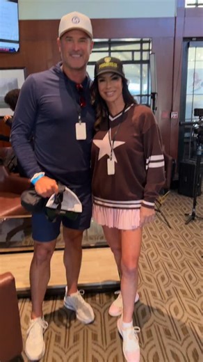 Debbe Dunning on Instagram: "#primetime #golf @misa_tanaka @lockhartent #sanfrancisco we were blessed with another gorgeous day up here in San Francisco ⛳️"