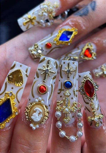 Nail Consultation: Mastering Gel Extensions and Techniques