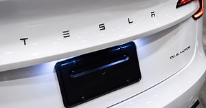 Tesla Urges EPA Not to Remove Emissions Rules Meant to Boost EV Sales