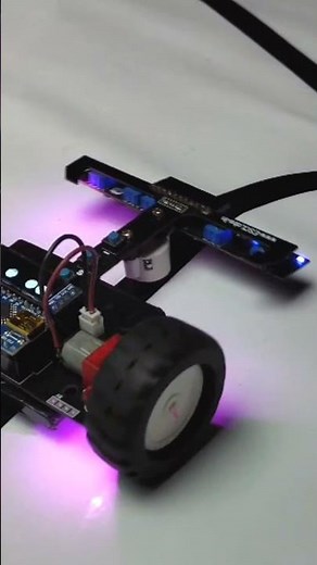 Arduino PID LINE FOLLOWER ROBOT #arduino #arduinoide #diy #robotics