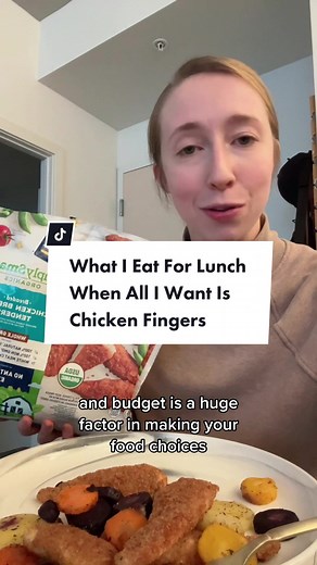 Another *Intuitive Eating In Real Life* for all of my intuitive eating beginners!!! The meal framework I use AND teach is so simple, straightforward and ensures a meal that is balanced, nourishing and satisfying👌🏻 #intuitiveeating #intuitiveeatingforbeginners #balancedeating #wieiadrealistic #lunchidea #dietitian