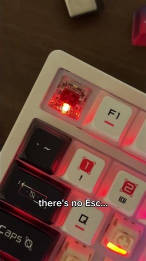 War nur n Scherz... bin gerade mit dem Customizing meiner ROG Azoth X beschäftigt. 🔧⌨️