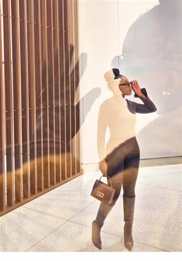 A moment for this vintage fur ✨ A classy, timeless look Top @ZARA Leggings @Wolford Boots @Azalea Wang Purse @kate spade new york Glasses @ChanelOfficial Gloves @Nordstrom @Nordstrom Rack Fur gifted by my mother #fashioninspo #styleinspo #furcoat #outfit