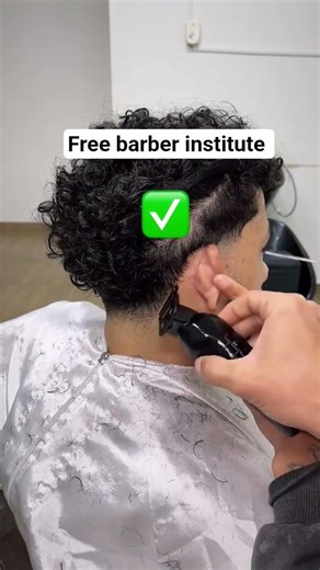 how to use clipper on hair #barbershop #howtocutcurlyhair #barber #hairstyle
