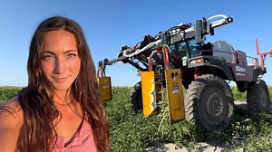 Mastering the controls of the destroyer 🚜✂️