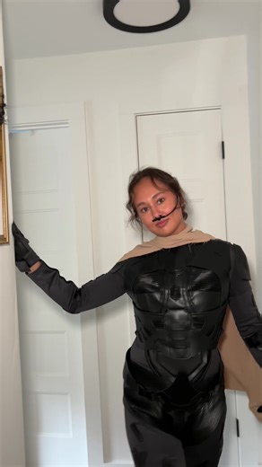 Chani and Paul Dune Halloween Costume Ideas