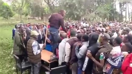 A dramatic scene unfolded during the NYOTA program verification exercise yesterday after a man was caught on camera caning people in the queue. The incident, which occurred at one of the verification centres, has sparked outrage among Kenyans online, with many condemning the use of violence and intimidation in a government-backed youth empowerment initiative. | MLIMA YETU TV | Facebook