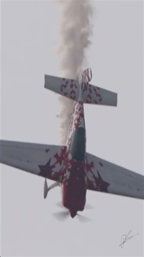 Aerobatics in Extra 300s @MarkJefferiesAirDisplays at Hyderabad#aerobatics #aviation