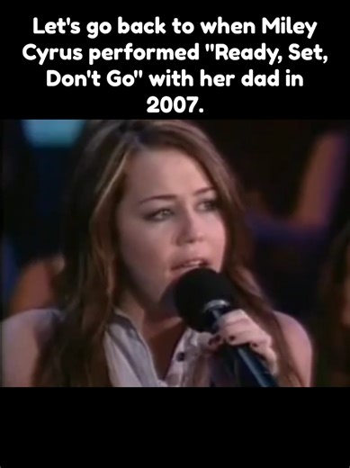 Let's go back to Miley Cyrus in 2007. #mileycyrus #hannahmontana #disneychannelthrowbacks #nostalgic #fyp