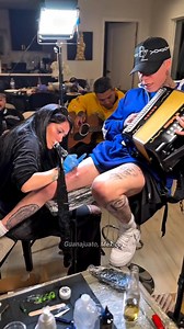 3.6M views · 10K reactions | Así se tatúa Santa Fe Klan... #SantaFeKlan | Guanajuato, México | Facebook