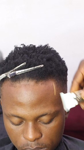 551K views · 9.4K reactions | How to do friction | iam_famousbarber | Facebook