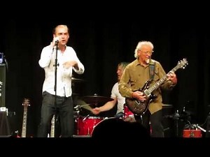 Martin Barre “Cross Eyed Mary” Live