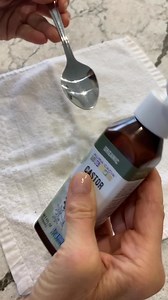 Castor oil is one of the deepest penetrating oils out there. There is nothing probably I have ever found that has more healing properties than castor oil. #healing #cyst #Constipation #castoroil | Anne Caserta