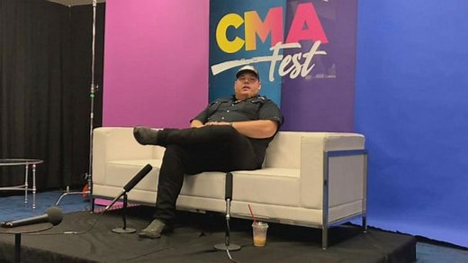 Luke Combs talks Crocs