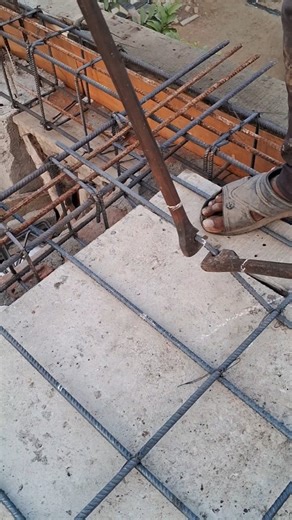 supper construction vlog | How to Bend Crank Bar for Slab Reinforcement 🏗️ | Professional Steel Bending Technique #Construction #CivilEngineering #CrankBar#reelsinsta... | Instagram