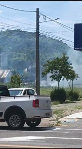 7.7K views · 53 reactions | LIXO SENDO QUEIMADO: Num grande terreno...