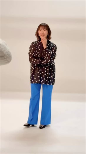 𝙈𝙞𝙝𝙤.𝙏 on Instagram: "本日のリッちゃま @ri2kotanaka 📸 今日はお仕事3本立てなので、 リッちゃまも3つあげていきますぜ⚫️⚪️⚫️ まず1本目。 たまには撮影風景動画のせて行く〜🤩✨ hairmake by @akikoyamaking stylist by @nozomix07 #本日のリッちゃま #マネージャーカメラ #田中律子 #christmaseveeve #12月23日"