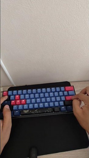 Ducky One 2 Mini 🔥 Close-Up Look | Cherry MX Red