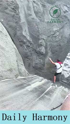 Dangerous Sand Unloading Operation