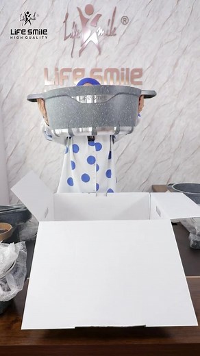 Nowy kompletny zestaw 18 elementów, obejmujący garnki i pokrywki ze stali nierdzewnej z powłoką nieprzywierającą i 5-warstwowym dnem | Alexander Novak