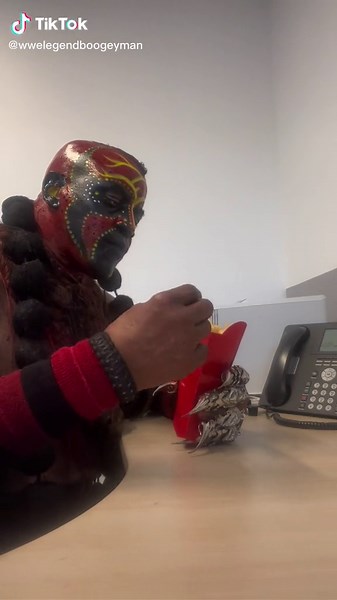 #WWELEGEND BOOGEYMAN at WWEHEADQUARTERS (office time)…time to go to work🔥CMIN2GETCHA 🔥