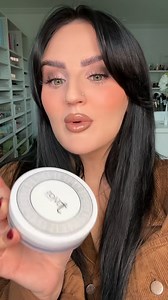 381K views · 5.8K reactions | SEE THAT DIFFERENCE! MAGIC! Using the new @Juvia’s Place I Am Magic Silky Finishing Powder! #SilkyFinishingPowder #JPSilkyPowder #JPWeightlessBlur #BlurPurrr #DemureMakeup #FallMakeup #JuviasPlace #JuviasPa #makeupartist #beauty #beautiful #makeup | Hawken Beauty | Facebook