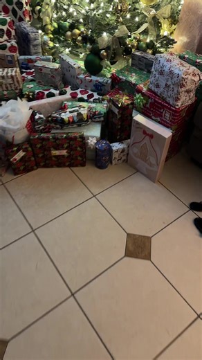 What yall think?🫣 #cologne #fragrancetiktok #jeanpaulgaultier #smellgood #fyp